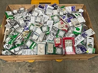 Palletdeal diverse schakelmateriaal en toebehoren - afbeelding 1 van  10