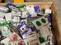Palletdeal diverse schakelmateriaal en toebehoren - afbeelding 7 van  10