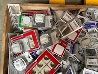 Palletdeal diverse schakelmateriaal en toebehoren - afbeelding 3 van  10