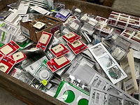 Palletdeal diverse schakelmateriaal en toebehoren - afbeelding 9 van  9