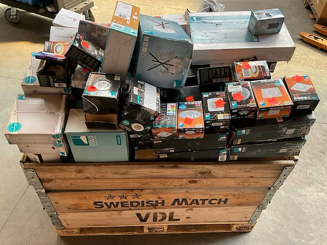 Palletdeal eglo verlichting - afbeelding 5 van  7