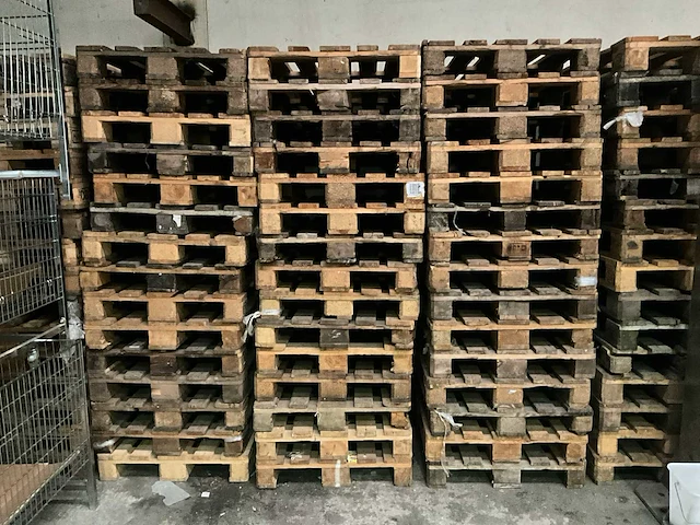 Palletten (105x) - afbeelding 1 van  2