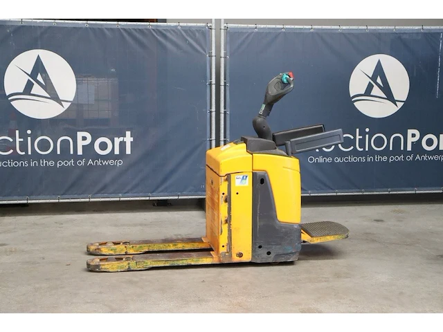 Palletwagen jungheinrich elektrisch - afbeelding 1 van  1