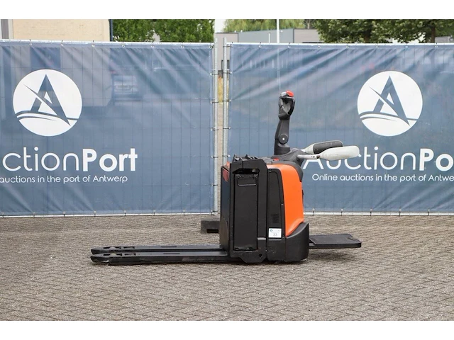Palletwagen toyota lpe200 elektrisch 2000kg 2018 - afbeelding 1 van  1