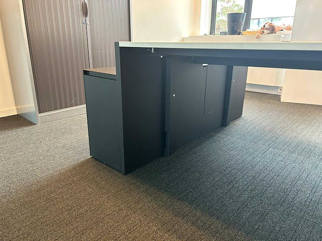 Pami - 2p-workbench - desk - afbeelding 2 van  5