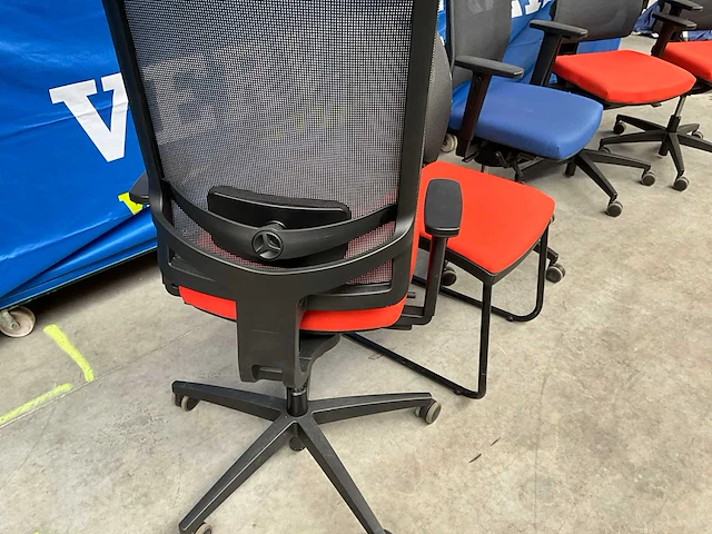 Pami bureaustoelen (4x) + vergaderstoel - afbeelding 3 van  13