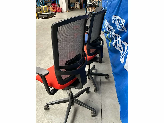Pami bureaustoelen (4x) + vergaderstoel - afbeelding 5 van  13