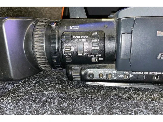 Panasonic camera p2hd met lens - afbeelding 3 van  9