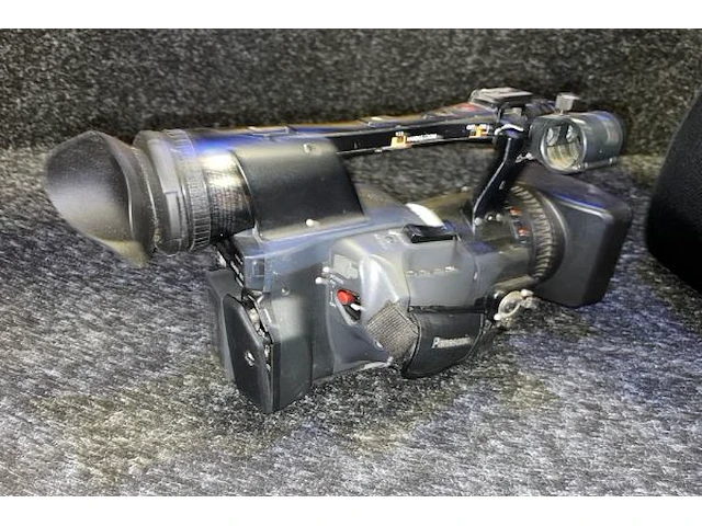 Panasonic camera p2hd met lens - afbeelding 4 van  9