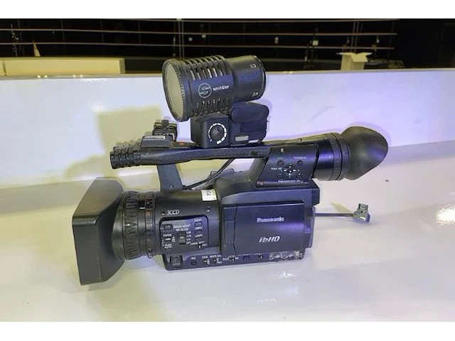 Panasonic camera p2hd met lens - afbeelding 2 van  7