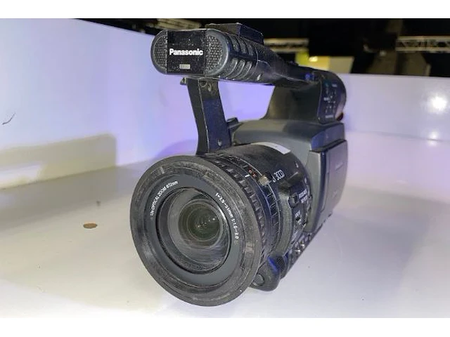 Panasonic camera p2hd met lens - afbeelding 4 van  7