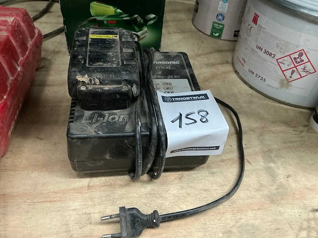 Panasonic ey0l82 acculader - afbeelding 1 van  3