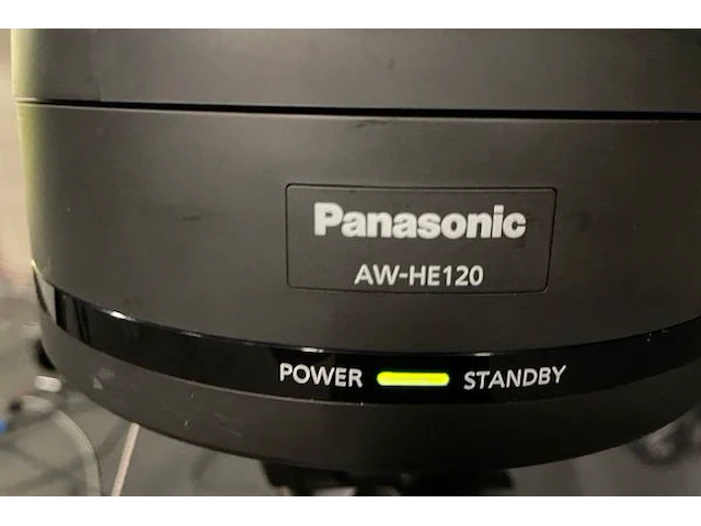 Panasonic hd integrated camera op viltrox statief - afbeelding 3 van  5