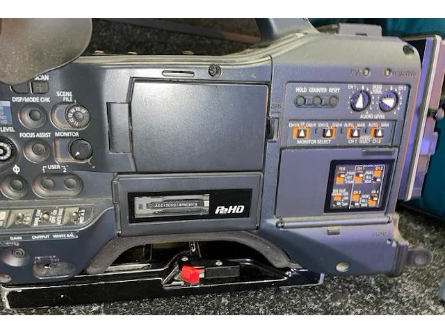Panasonic p2 hd camera + fujinon lens - afbeelding 5 van  10