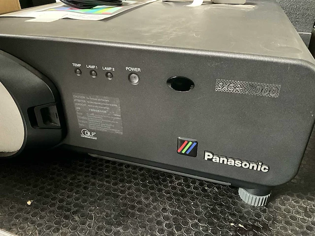Panasonic pt-d7700 projector - afbeelding 2 van  5