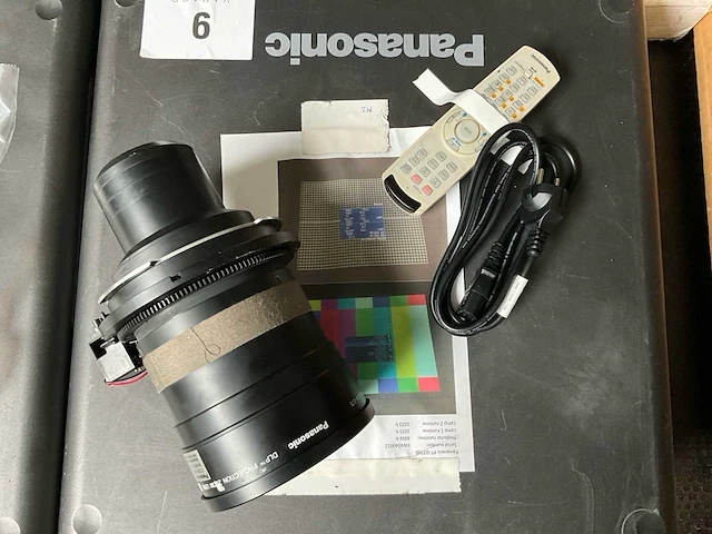 Panasonic pt-d7700 projector - afbeelding 2 van  5