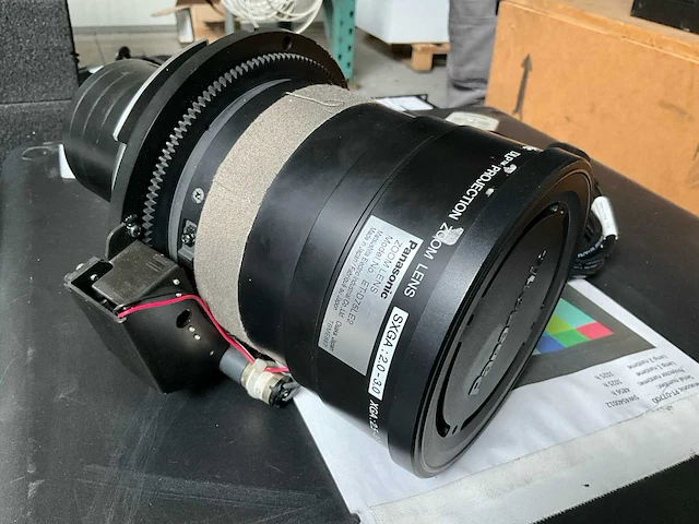 Panasonic pt-d7700 projector - afbeelding 3 van  5