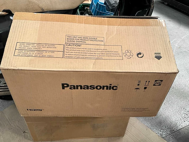 Panasonic pt-rz370 dlp full hd projector - afbeelding 3 van  3