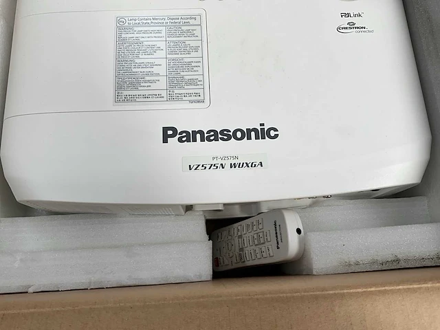 Panasonic pt-vz575n wuxga projector - afbeelding 2 van  4