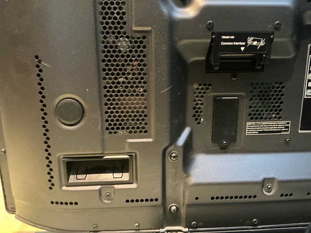 Panasonic th37px80 televisie - afbeelding 3 van  4