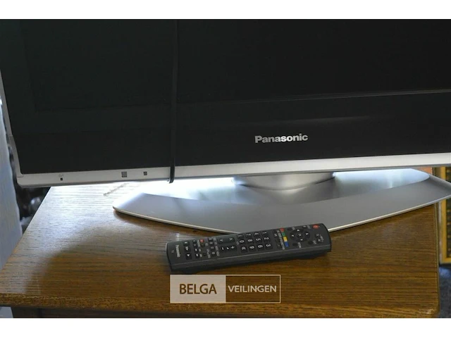Panasonic tv met bijzettafel - werking onbekend - afbeelding 2 van  6