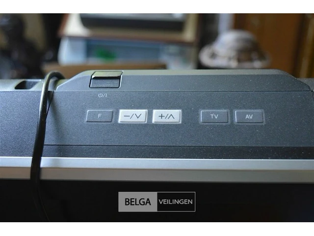Panasonic tv met bijzettafel - werking onbekend - afbeelding 4 van  6