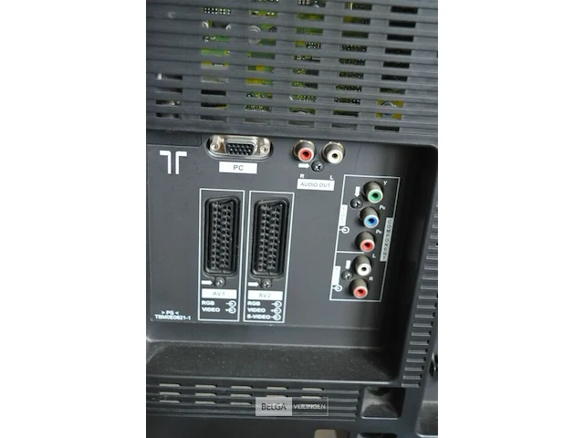 Panasonic tv met bijzettafel - werking onbekend - afbeelding 6 van  6