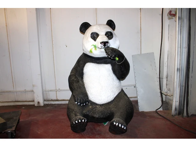 Panda in kunststof - afbeelding 1 van  5