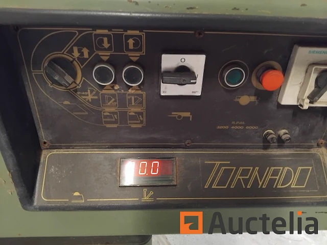 Paneelzaag / formaatzaag tormado met voorrritser 380volt - afbeelding 1 van  6