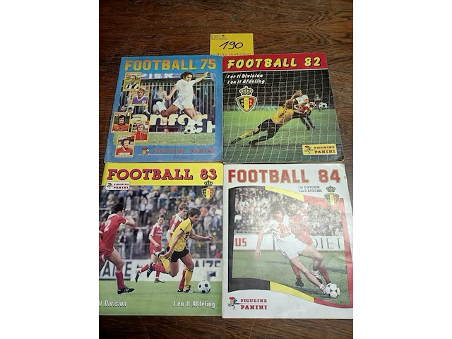Panini football albums 75-82-83-84, 4 stuks - afbeelding 1 van  10