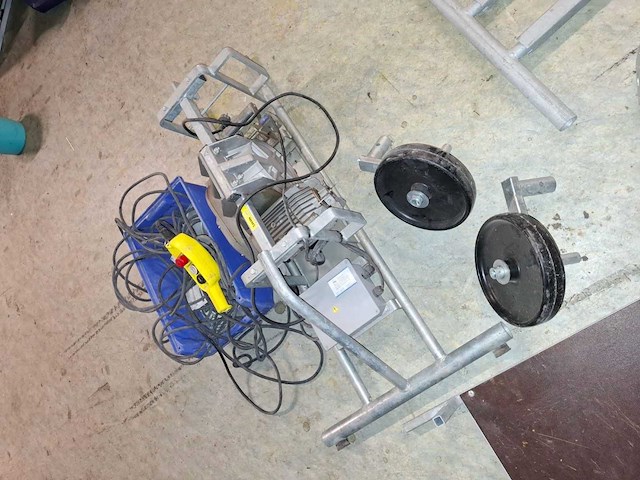 Pannenlift voor dakwerken apache 5 - afbeelding 6 van  15