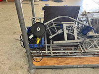 Pannenlift voor dakwerken apache 5 - afbeelding 10 van  15