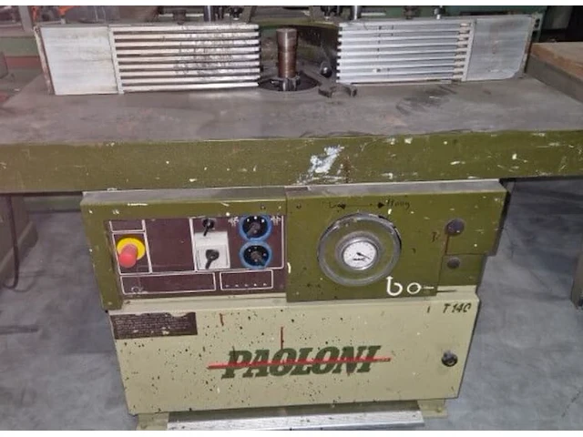 Paoloni t140 tafelfreesmachine - afbeelding 1 van  8