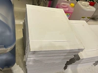 Papierhouder, vuilnisbakjes, poetsmateriaal - afbeelding 6 van  10