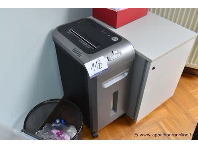 Papiersnipperaar fellowes (staande op eerste verdieping) - afbeelding 1 van  2