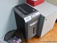 Papiersnipperaar fellowes (staande op eerste verdieping) - afbeelding 1 van  2