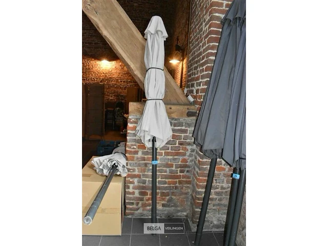 Parasol ø 250cm - afbeelding 1 van  1