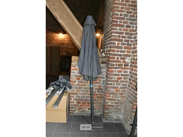 Parasol ø 250cm - afbeelding 1 van  1