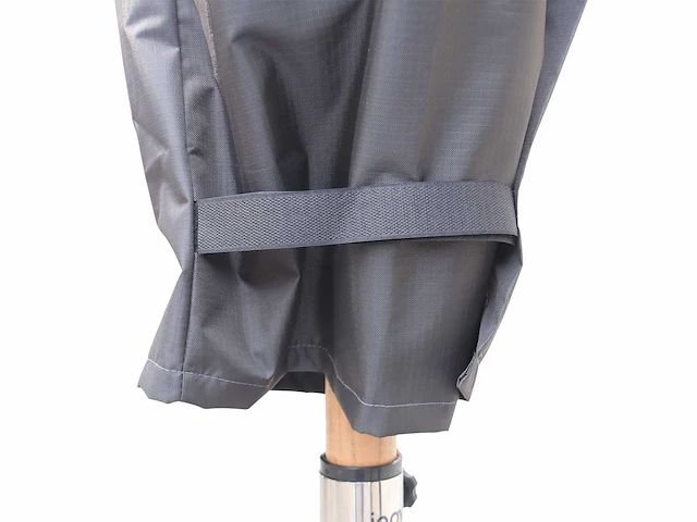 Parasol 3m alu lichtgroen + beschermhoes + parasolvoet 40kg zwart - afbeelding 3 van  17