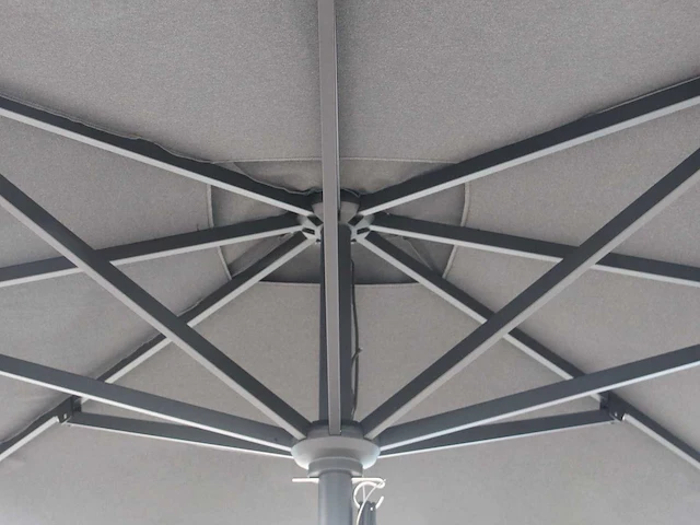 Parasol 3m alu lichtgroen + beschermhoes + parasolvoet 40kg zwart - afbeelding 15 van  17