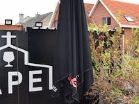 Parasol met voet - afbeelding 1 van  1