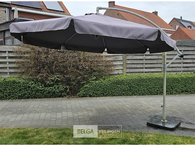 Parasol met voet - afbeelding 1 van  4