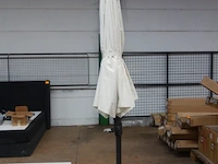 Parasol met voet - afbeelding 7 van  8