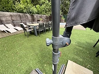 Parasol met voet - afbeelding 4 van  6