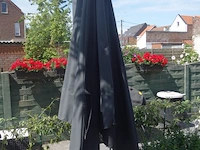 Parasol op voet - afbeelding 2 van  3