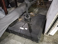 Parasol op voet - afbeelding 2 van  5