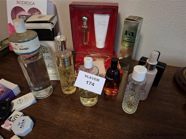 Parfum - afbeelding 1 van  3