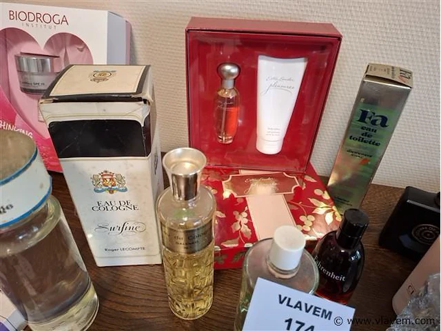 Parfum - afbeelding 2 van  3