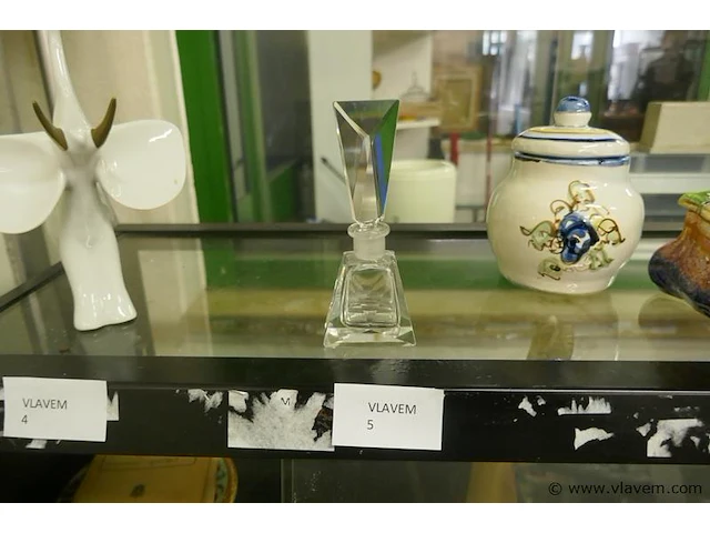 Parfumflesje in kristal - afbeelding 1 van  1