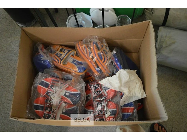 Parij kleine maten slippers - afbeelding 1 van  2